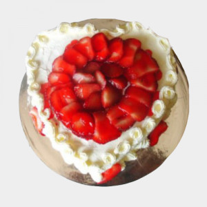 egg-less-heart-shape-strawberry-cake